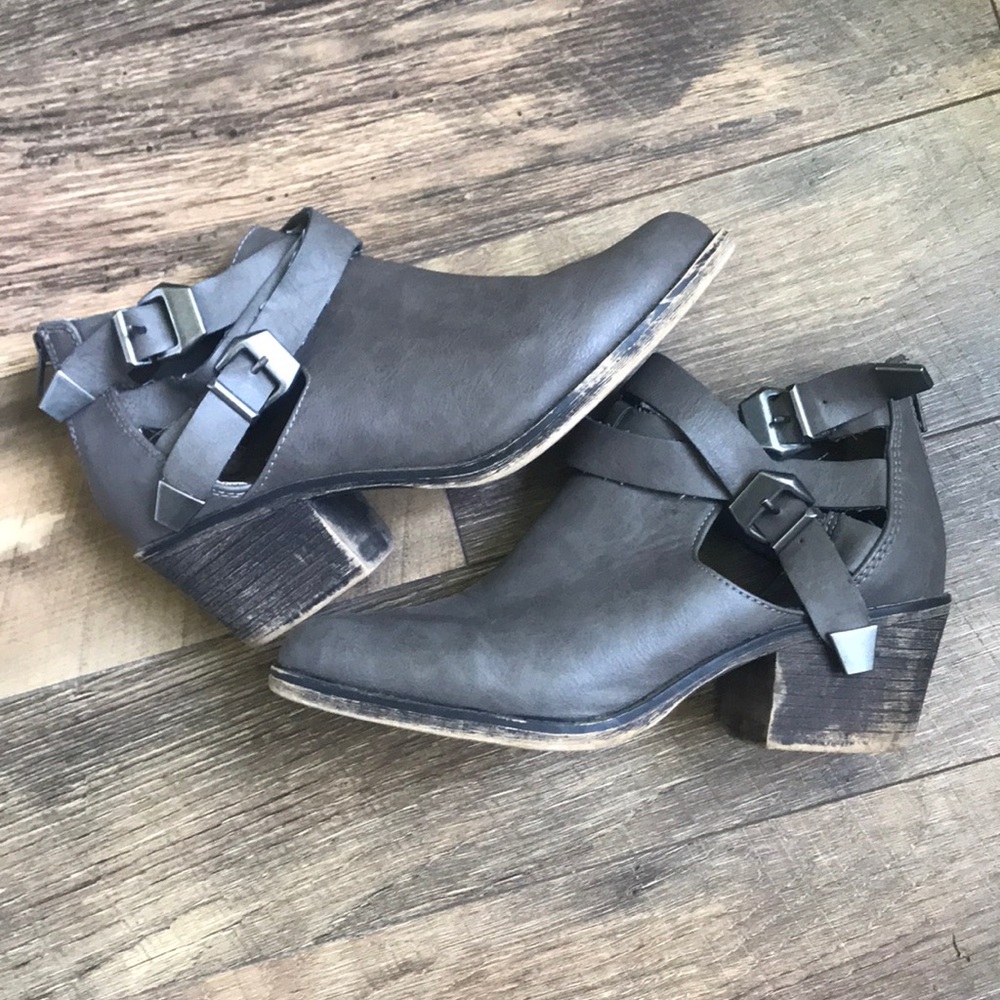 American Rag buckle ankle booties (size 9)